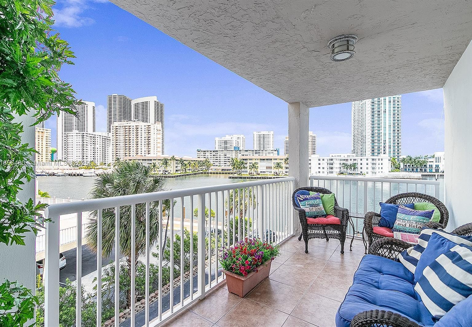 121 Golden Isles Dr APT 201 Hallandale, FL 33009 - Thumbnail 4