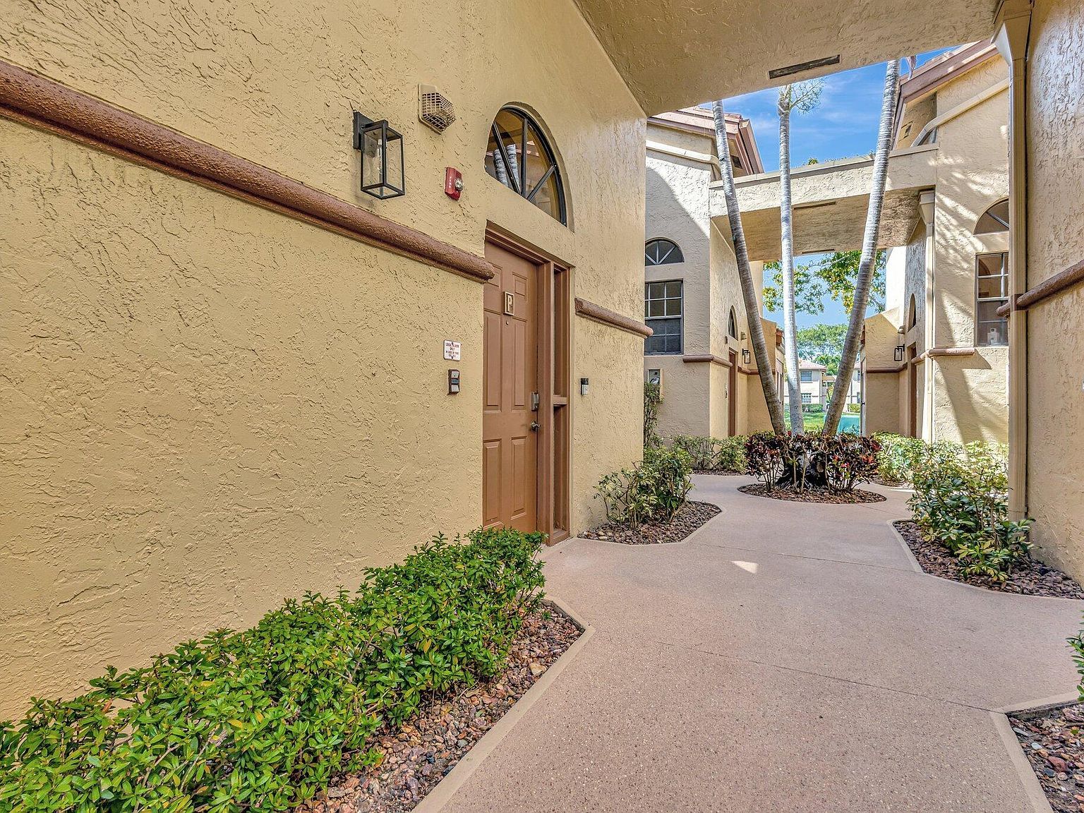 5115 Europa Dr APT P Boynton Beach, FL 33437 - Thumbnail 4