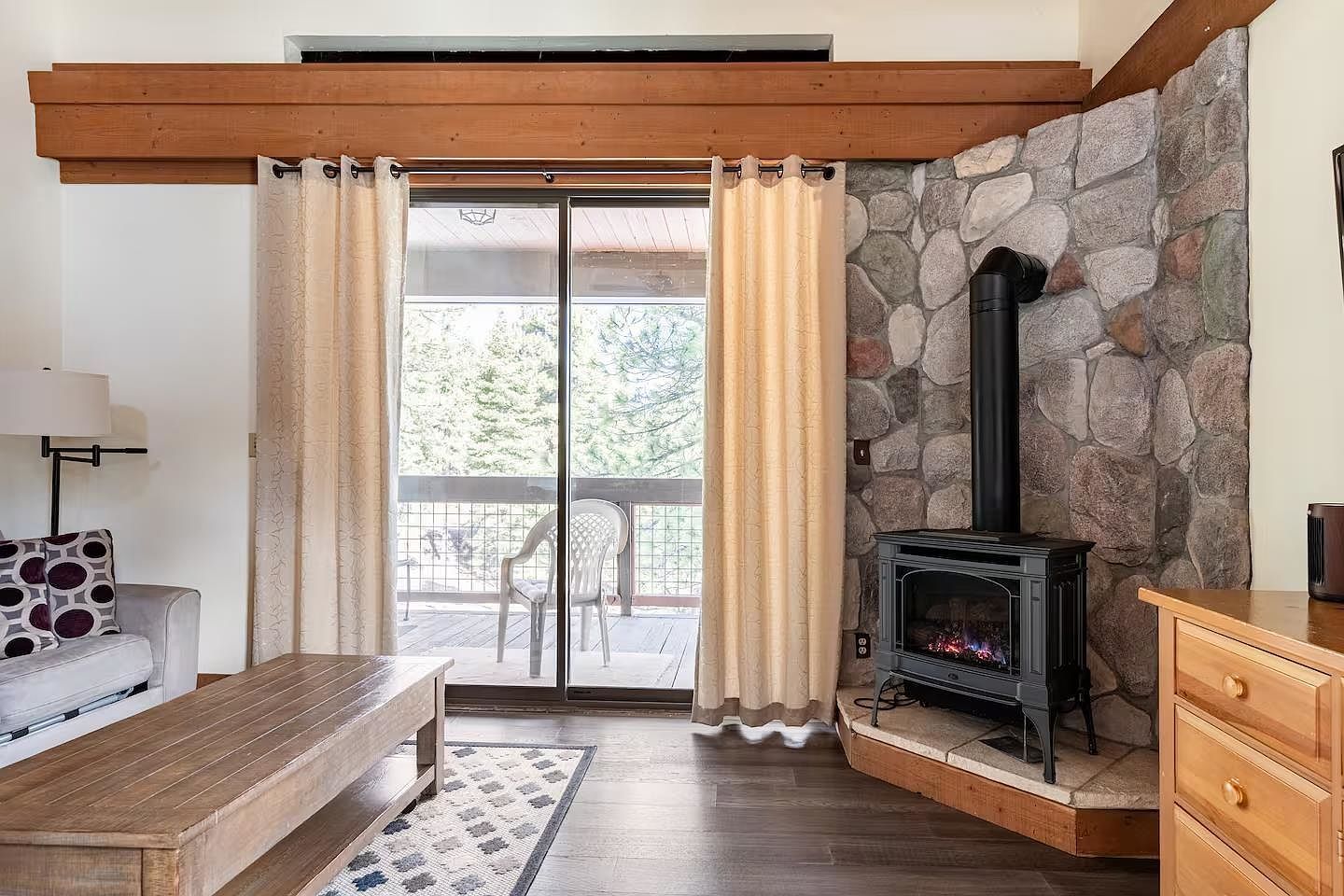 3180 Aspen Grv Truckee, CA 96161 - Thumbnail 4