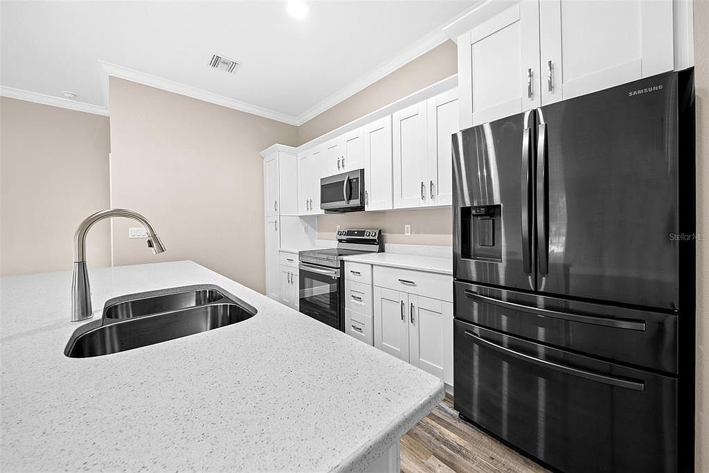 706 Stanley Ave Wildwood, FL 34785 - Thumbnail 4