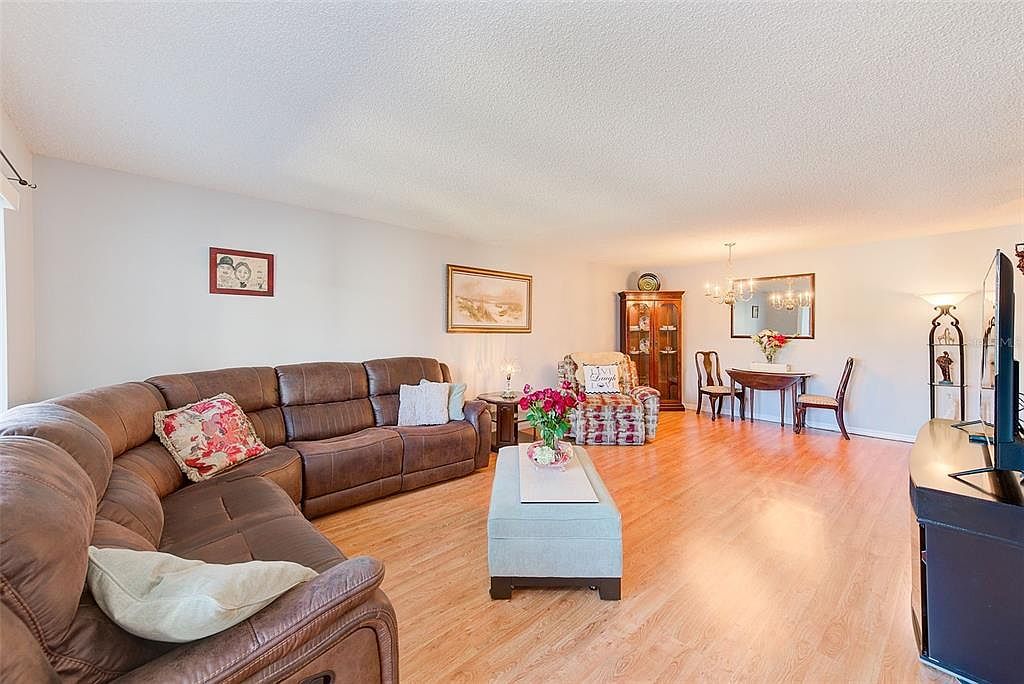 2229 Americus Blvd W APT 25 Clearwater, FL 33763 - Thumbnail 4