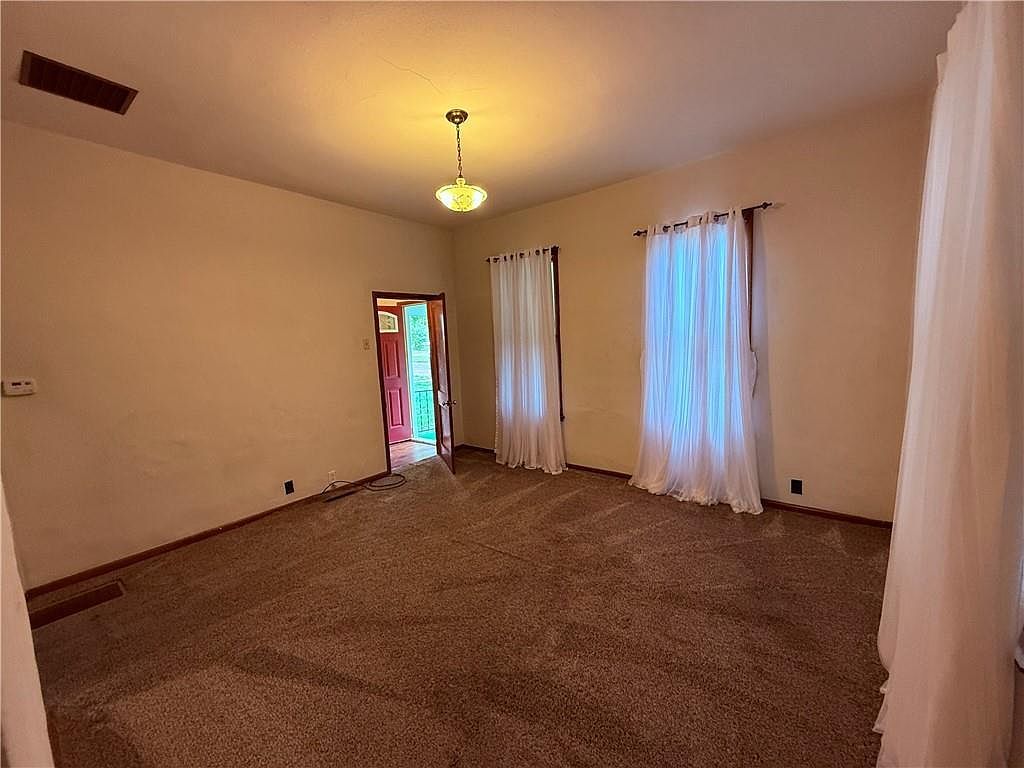 924 Kearney St Atchison, KS 66002 - Thumbnail 4