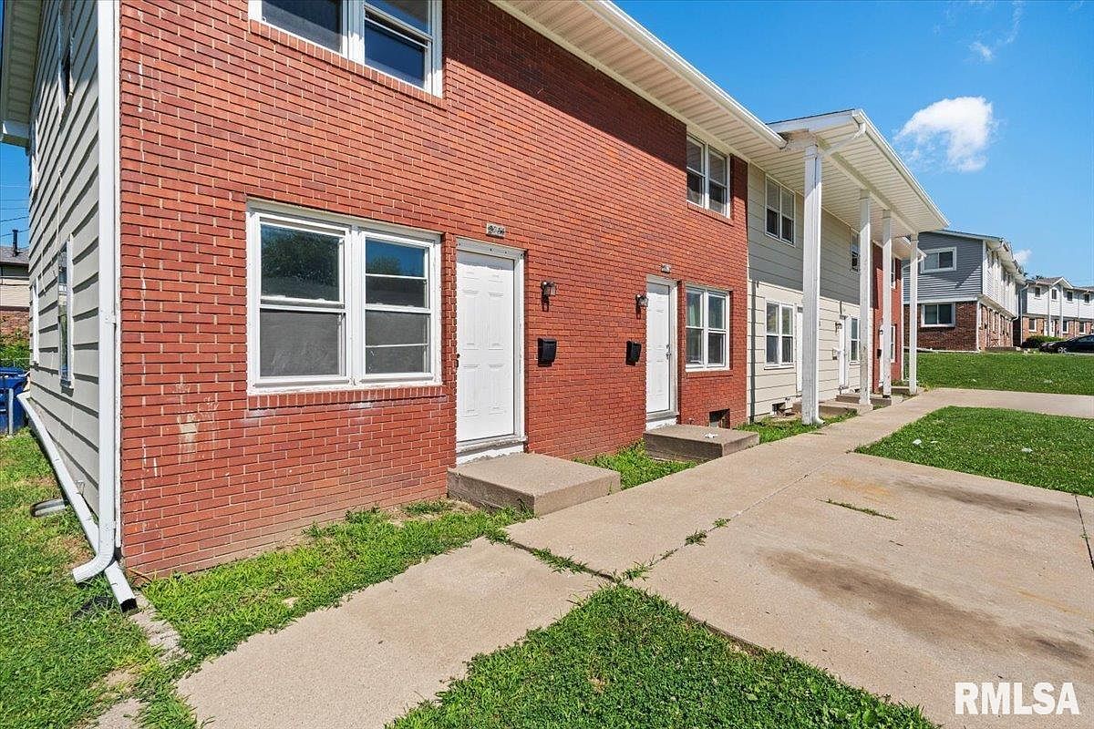 2704 Magnolia Dr Bettendorf, IA 52722 - Thumbnail 4