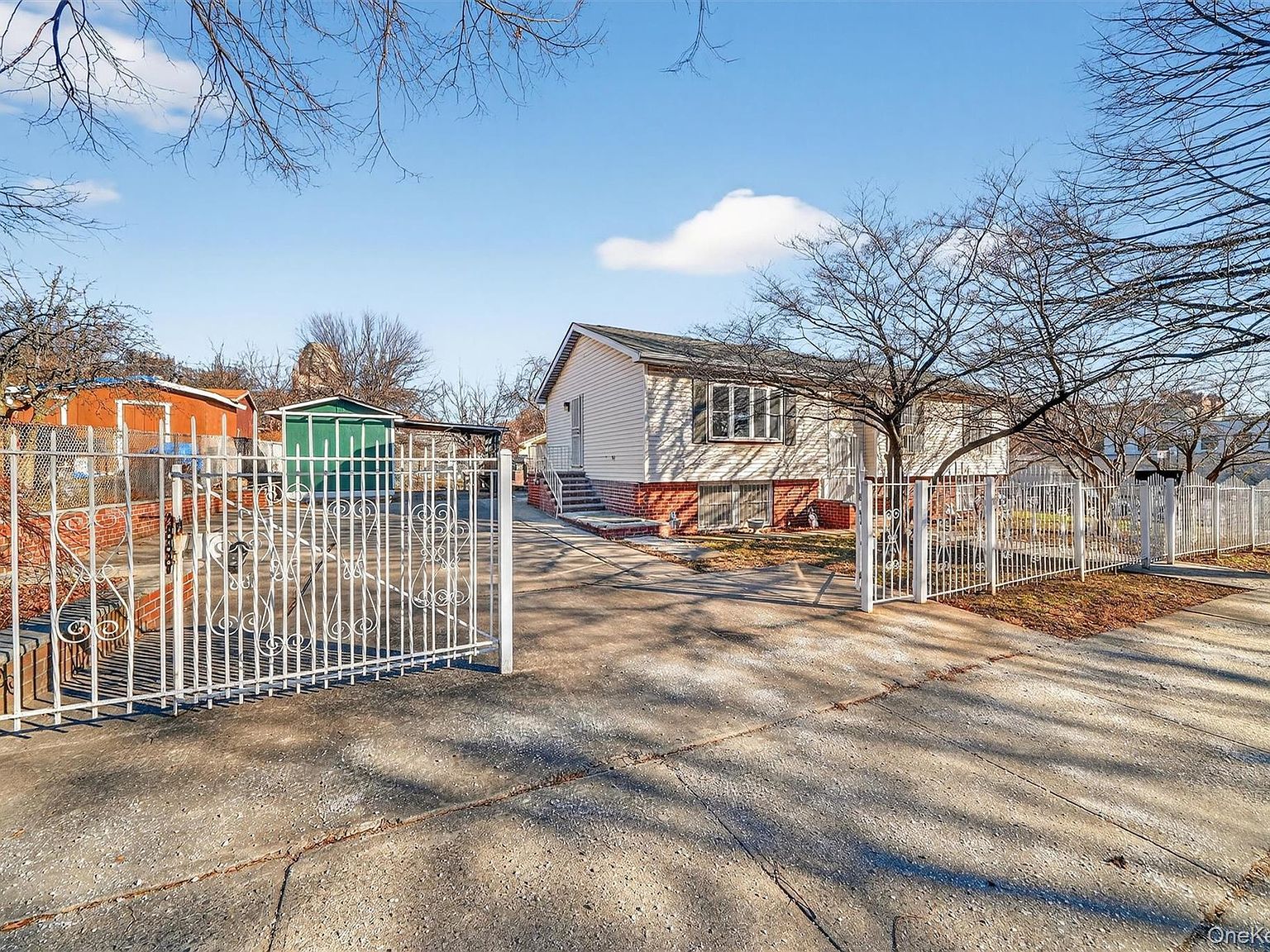 895 E 172nd St Bronx, NY 10460 - Thumbnail 4