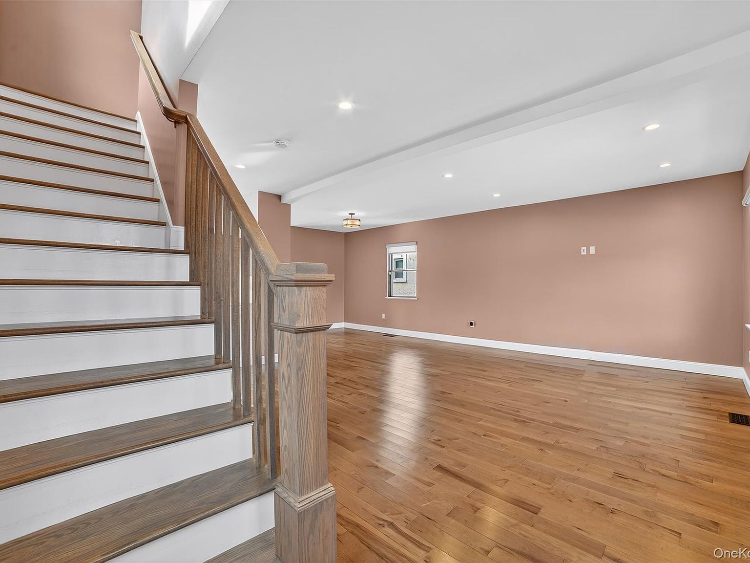 61 Storey Ln Yonkers, NY 10710 - Thumbnail 4