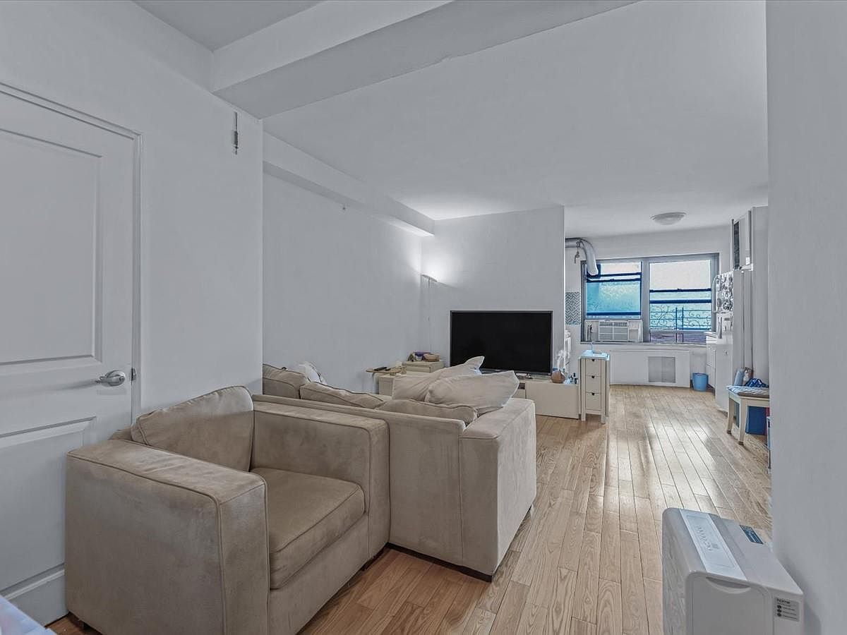 99-99 68th Ave #7R Rego Park, NY 11374 - Thumbnail 4