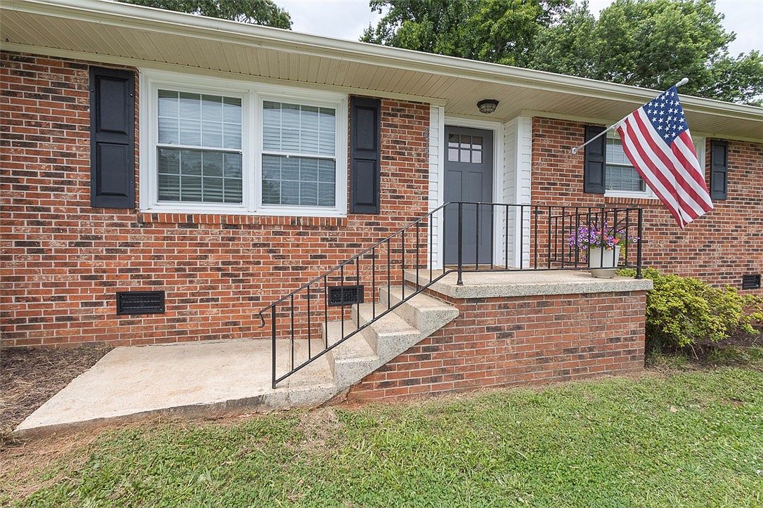 211 Lakewood Dr Anderson, SC 29621 - Thumbnail 4