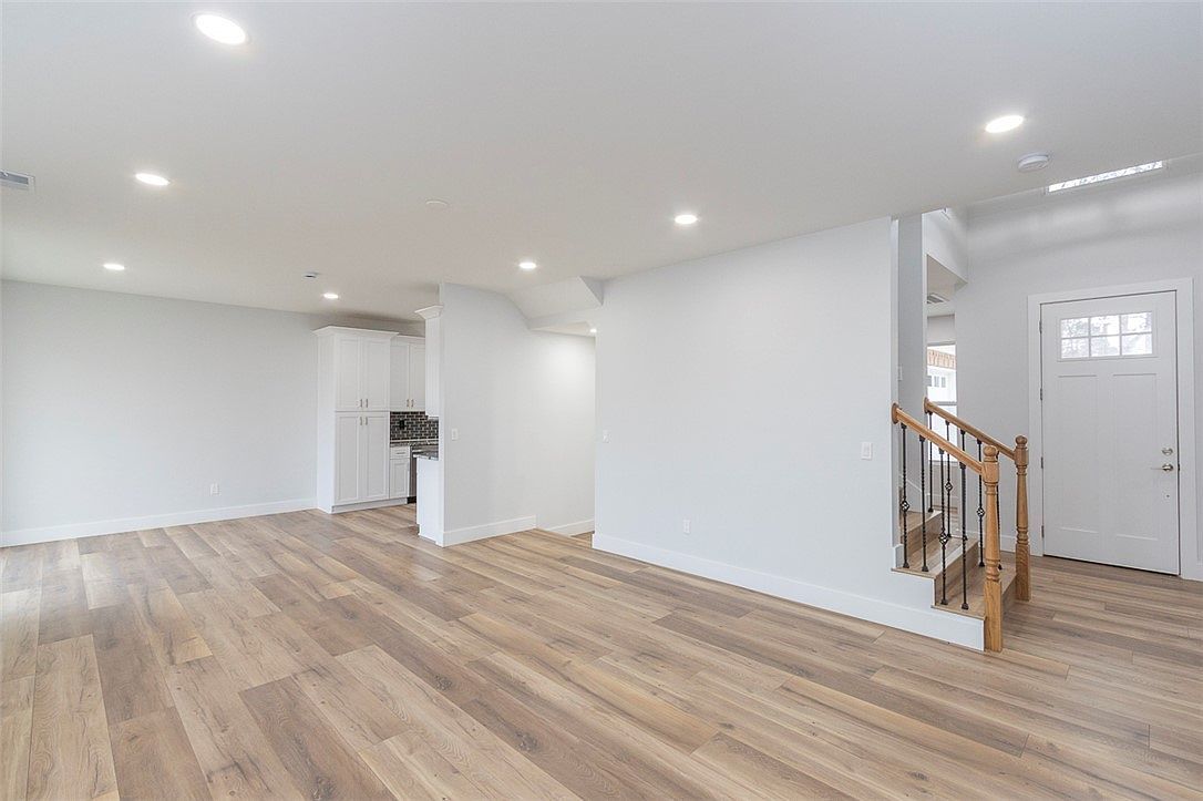 102 Topsail Dr Anderson, SC 29625 - Thumbnail 4