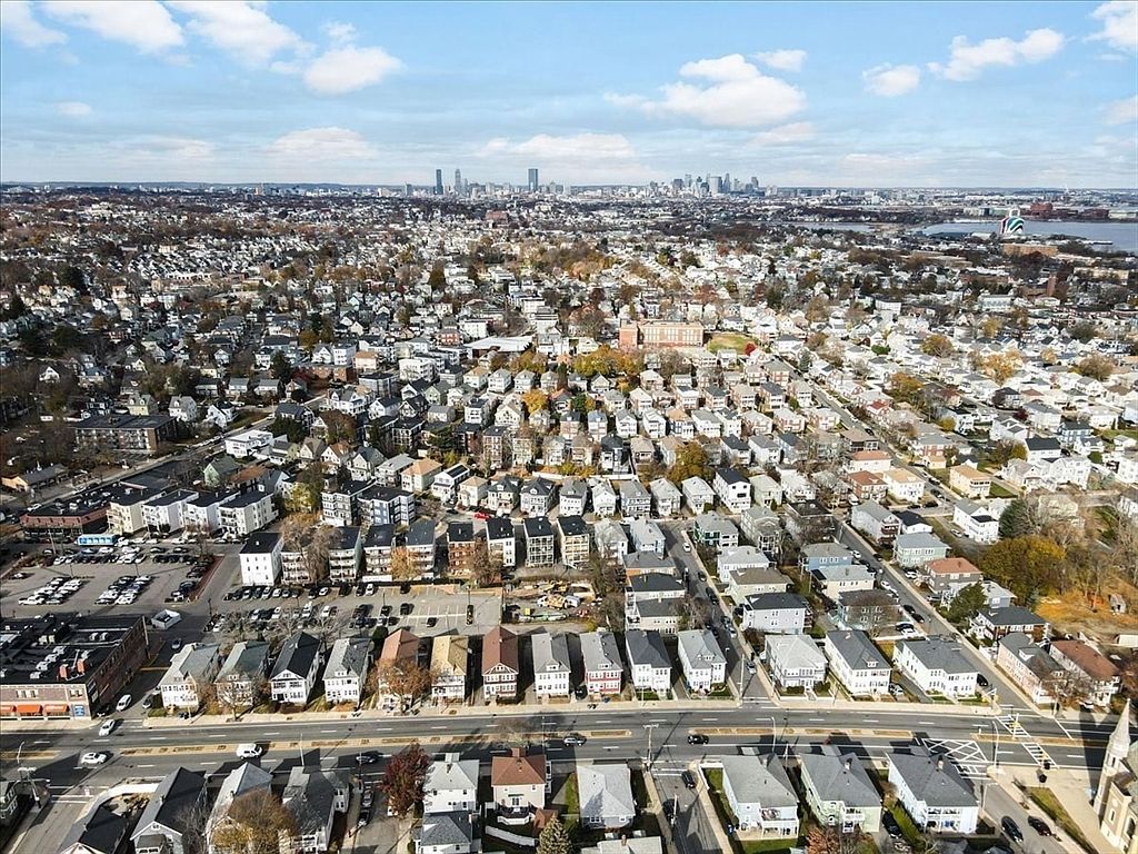 559 Gallivan Blvd Dorchester, MA 02124 - Thumbnail 4