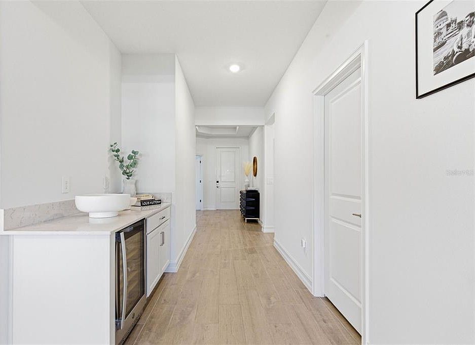 18351 Serene Lake Loop Lutz, FL 33548 - Thumbnail 4