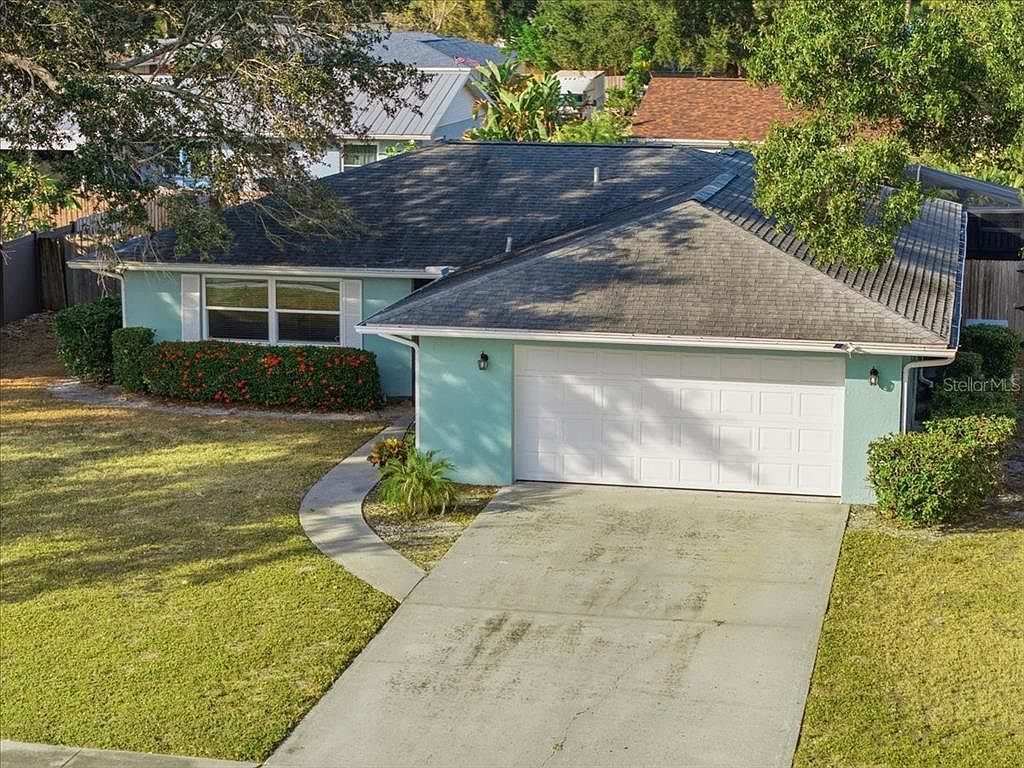 5883 Whistlewood Cir Sarasota, FL 34232 - Thumbnail 4