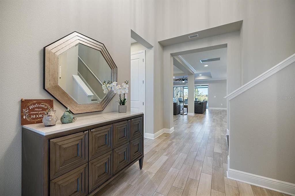 5616 Soft Skies Dr Sarasota, FL 34238 - Thumbnail 4