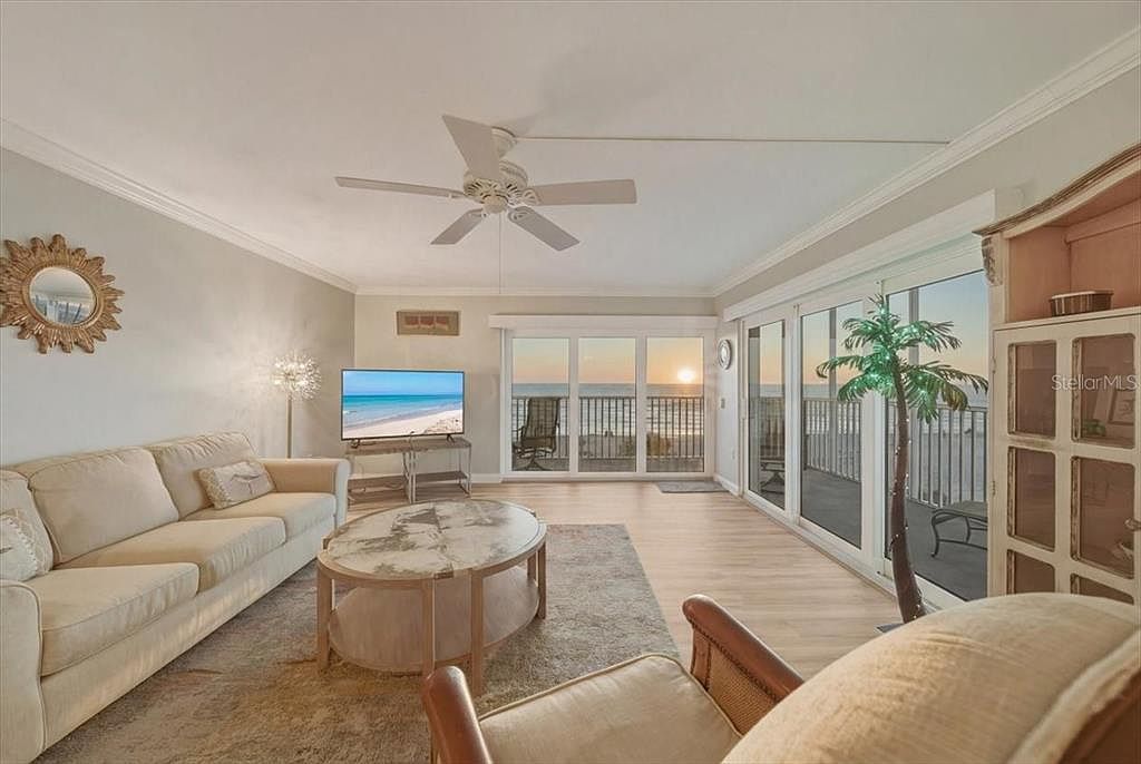 633 Alhambra Rd APT 301 Venice, FL 34285 - Thumbnail 4