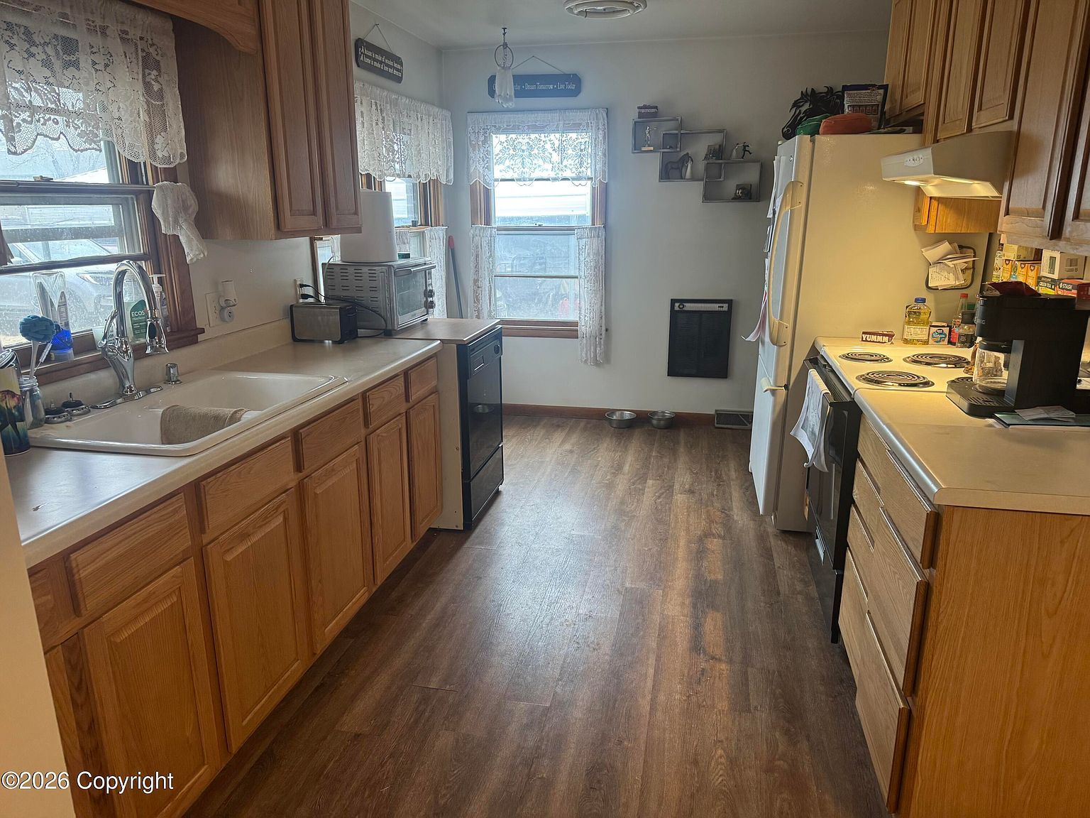 1226 Colorado Ave Upton, WY 82730 - Thumbnail 4