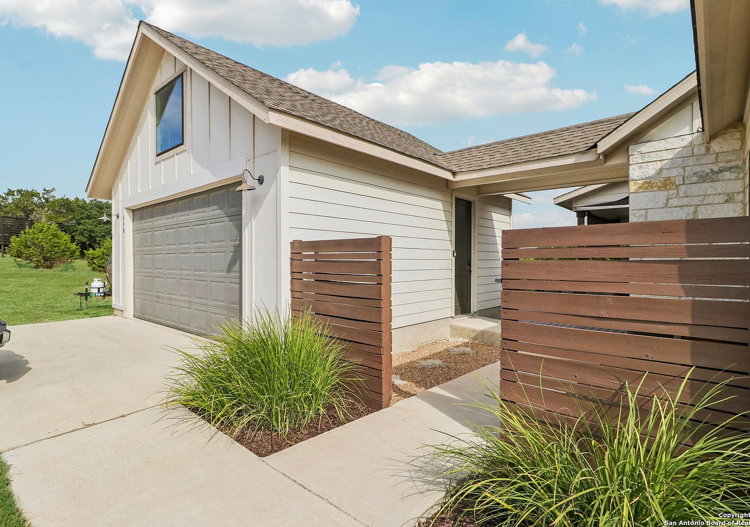 120 Golden Eagle Loop Canyon Lake, TX 78133 - Thumbnail 4