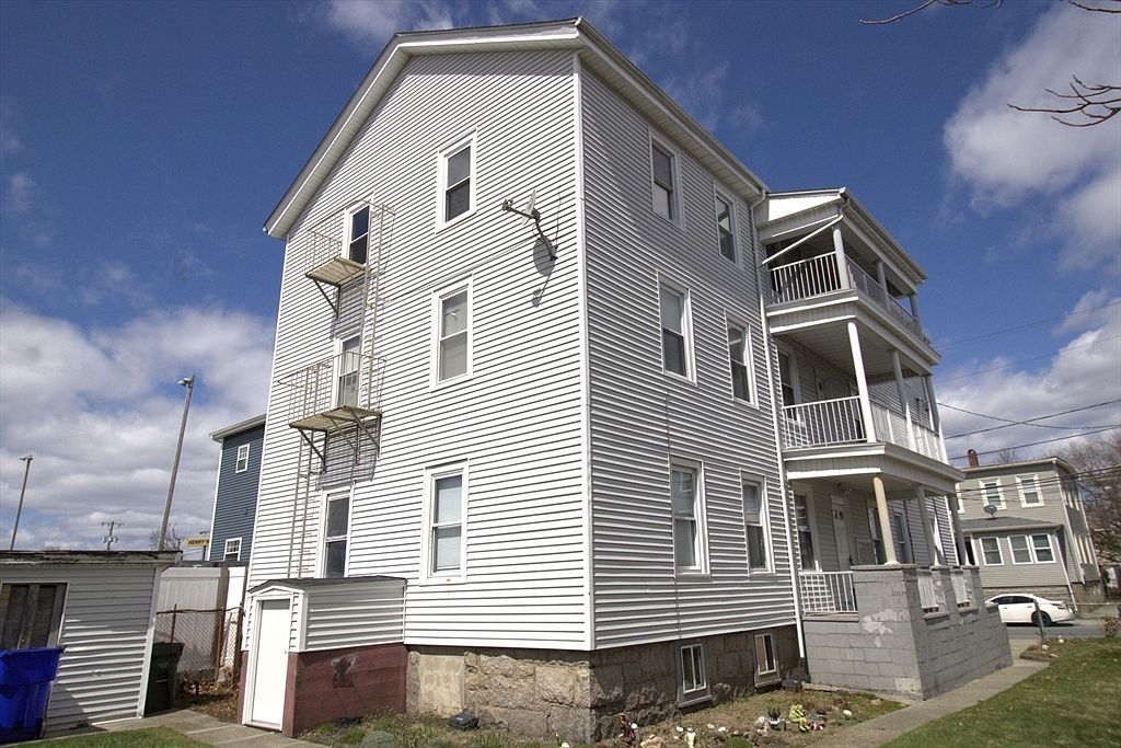771 Globe St Fall River, MA 02724 - Thumbnail 4