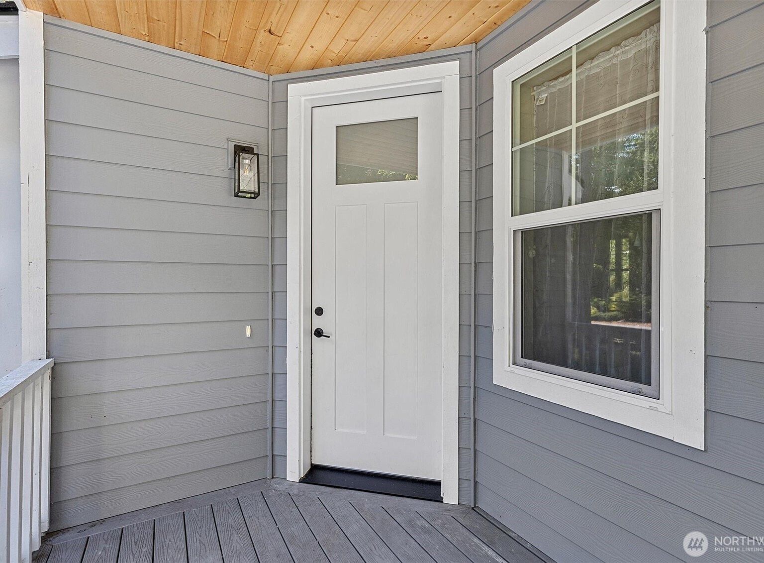 1672 Aspen Dr Camano Island, WA 98282 - Thumbnail 4