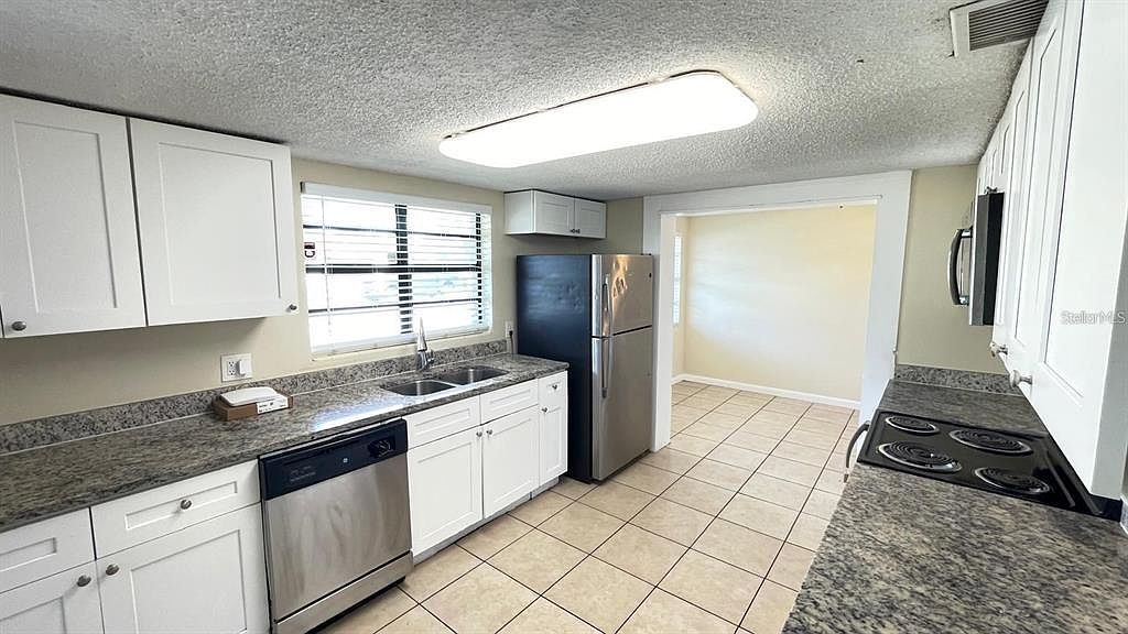 1413 Hialeah Dr Orlando, FL 32808 - Thumbnail 4