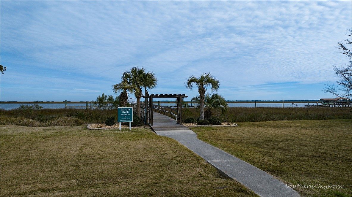 102 Lanier Island Cir Brunswick, GA 31520 - Thumbnail 4