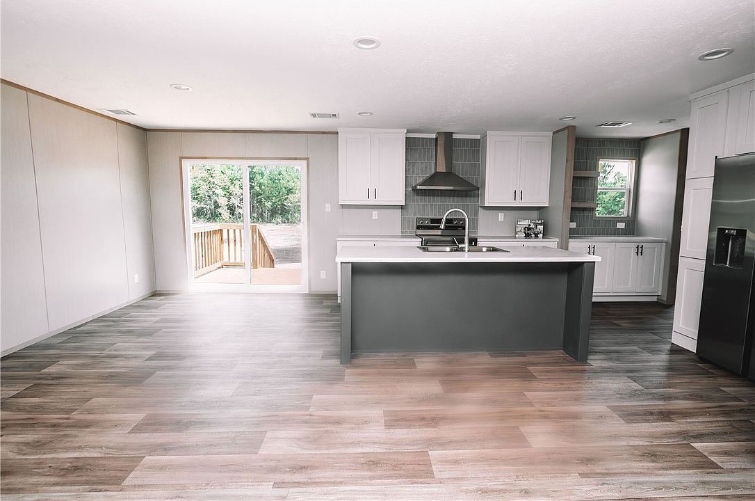 163 Birdford Lake Rd Glennville, GA 30427 - Thumbnail 4