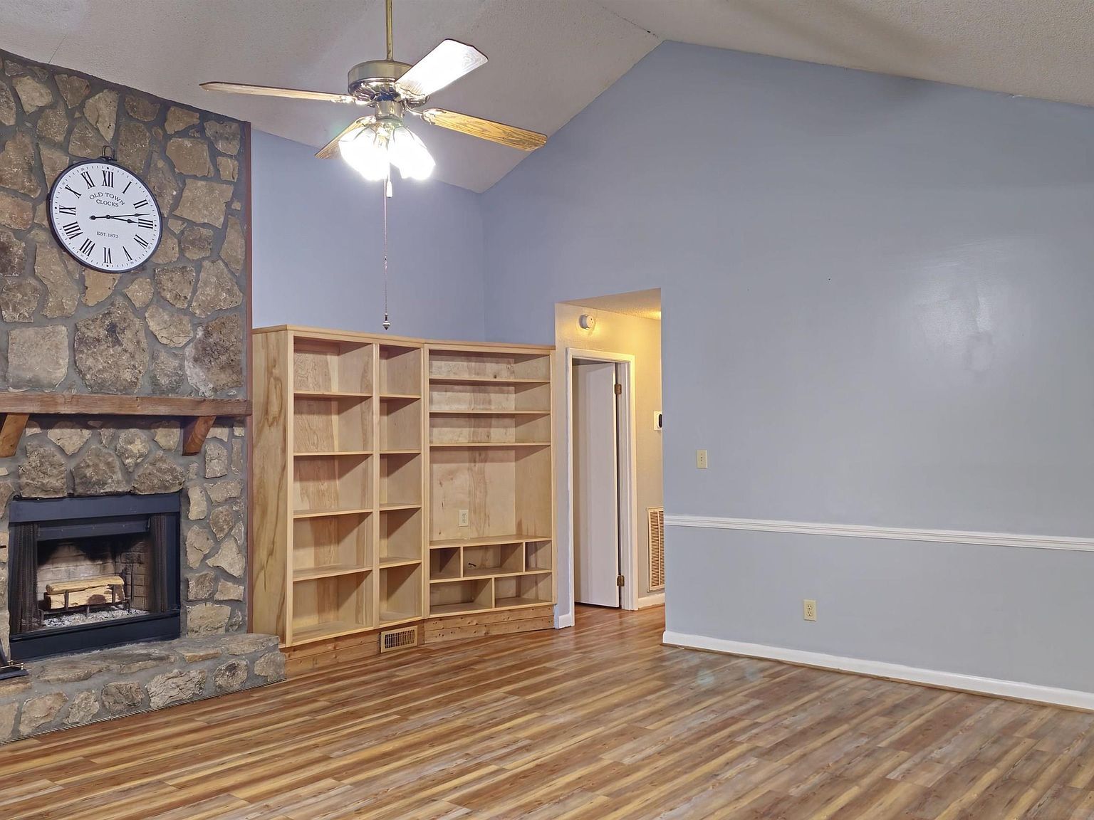 1911 Glen Davis Ln Oxford, AL 36203 - Thumbnail 4