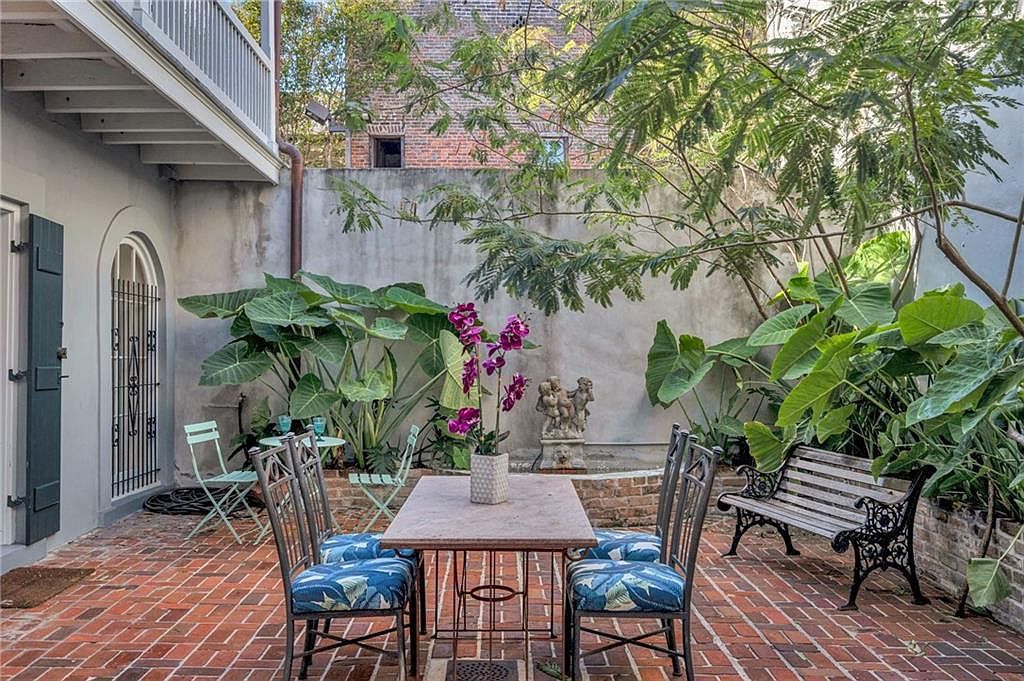 415 Burgundy St #1B New Orleans, LA 70112 - Thumbnail 4