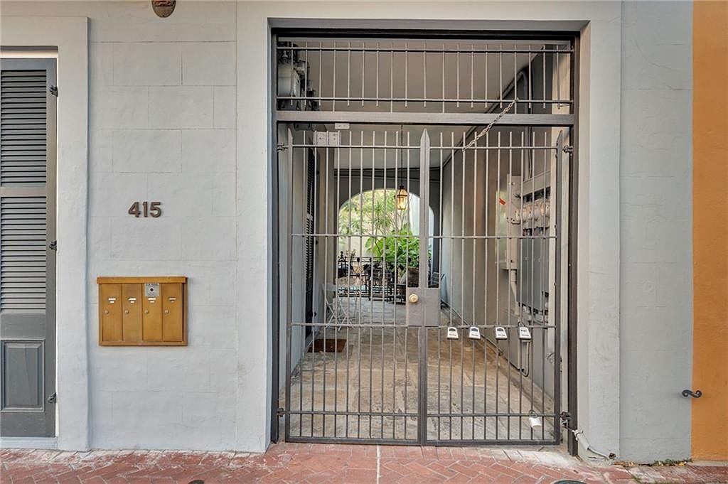 415 Burgundy St #3A New Orleans, LA 70112 - Thumbnail 4