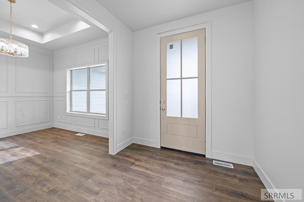 5768 Dune Village Way Idaho Falls, ID 83404 - Thumbnail 4