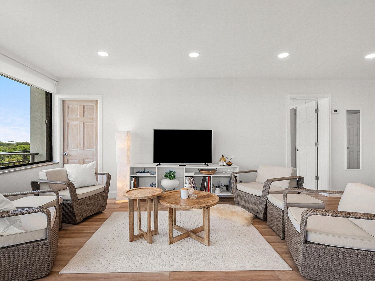 1500 Presidential Way APT 703 West Palm Beach, FL 33401 - Thumbnail 4