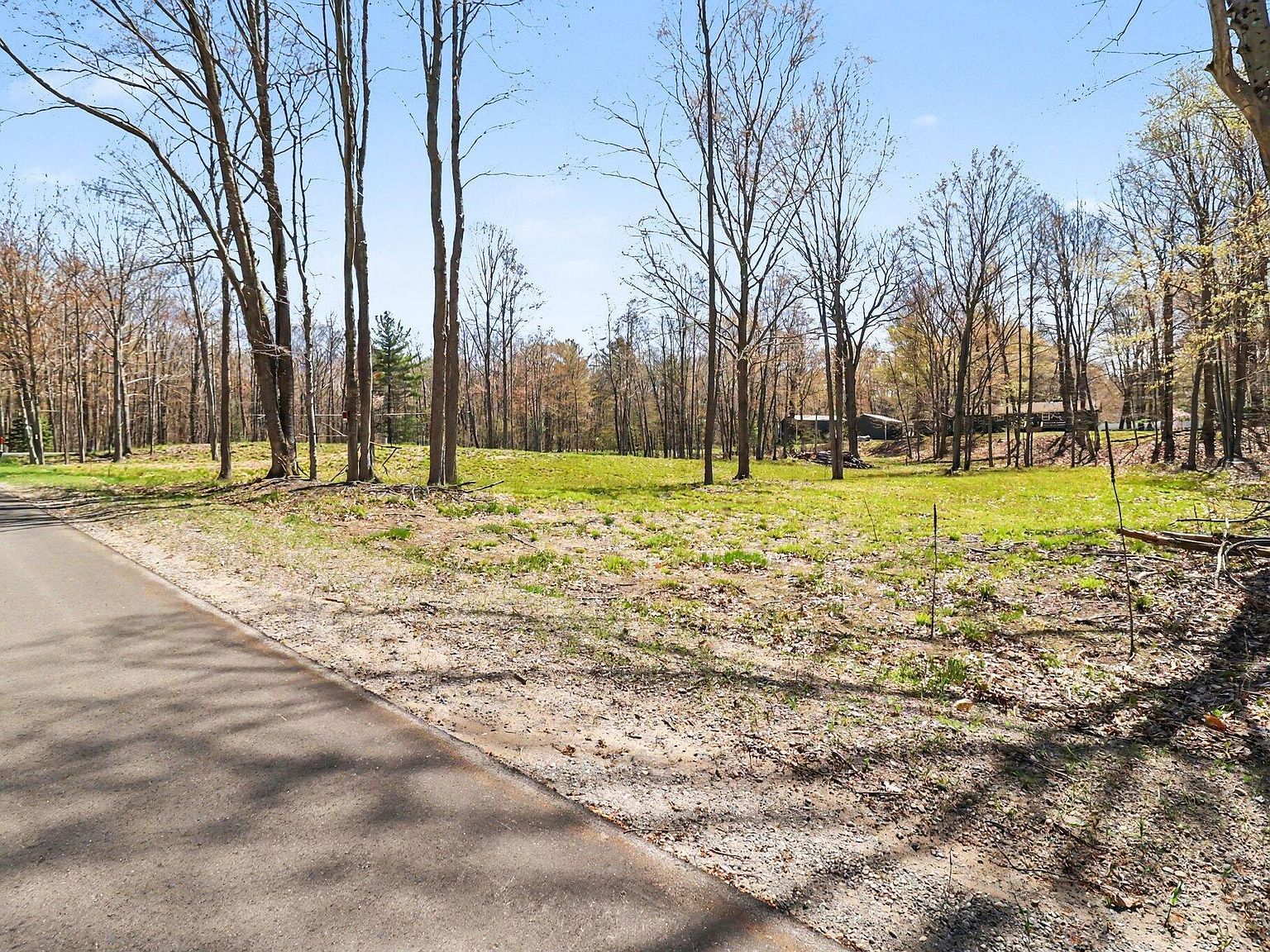 4717 N Lincoln Rd Ludington, MI 49431 - Thumbnail 4