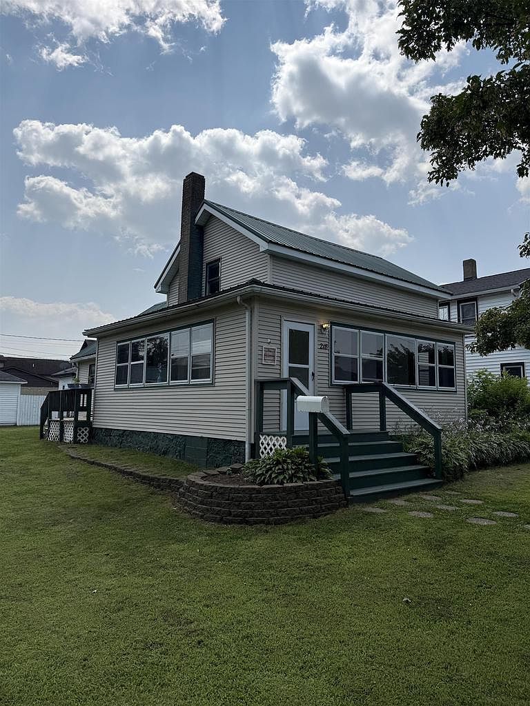 218 W Cameron St Tomah, WI 54660 - Thumbnail 4