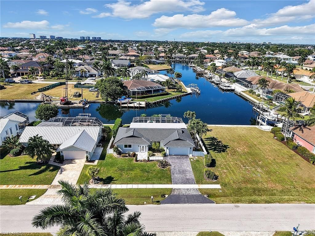 84 Gulfport Ct Marco Island, FL 34145 - Thumbnail 4
