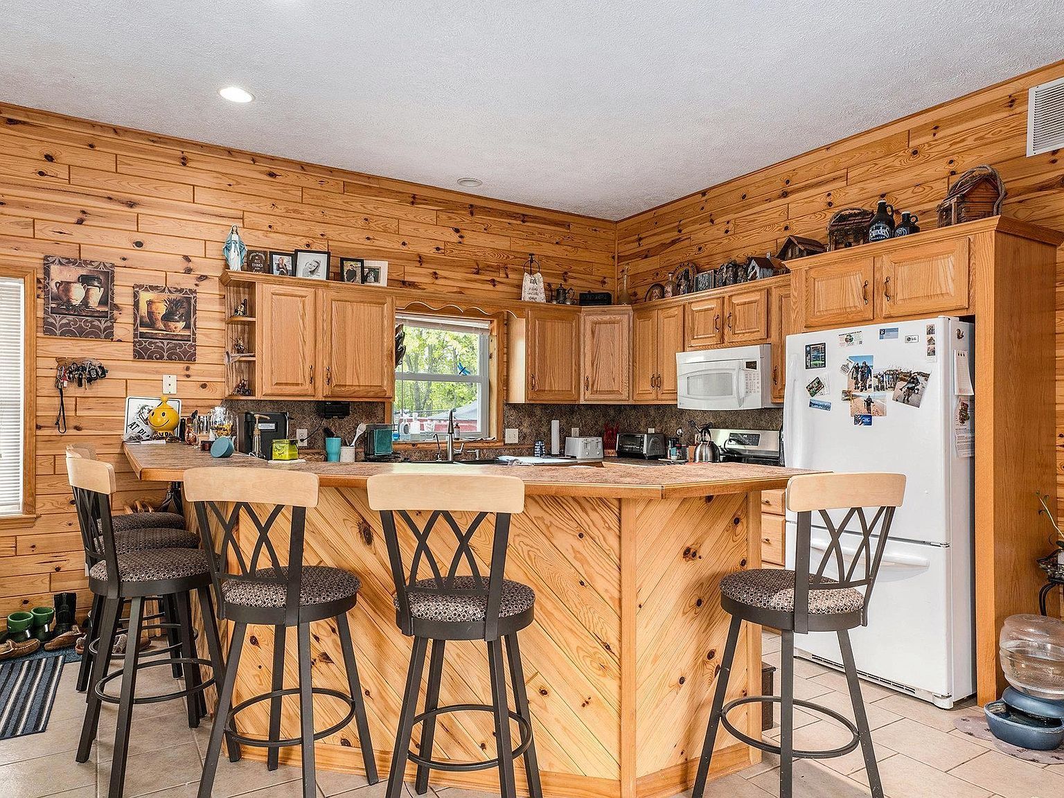 10913 E Houghton Lake Dr Houghton Lake, MI 48629 - Thumbnail 4