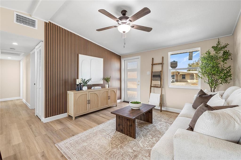 3904 W Crawford St Tampa, FL 33614 - Thumbnail 4