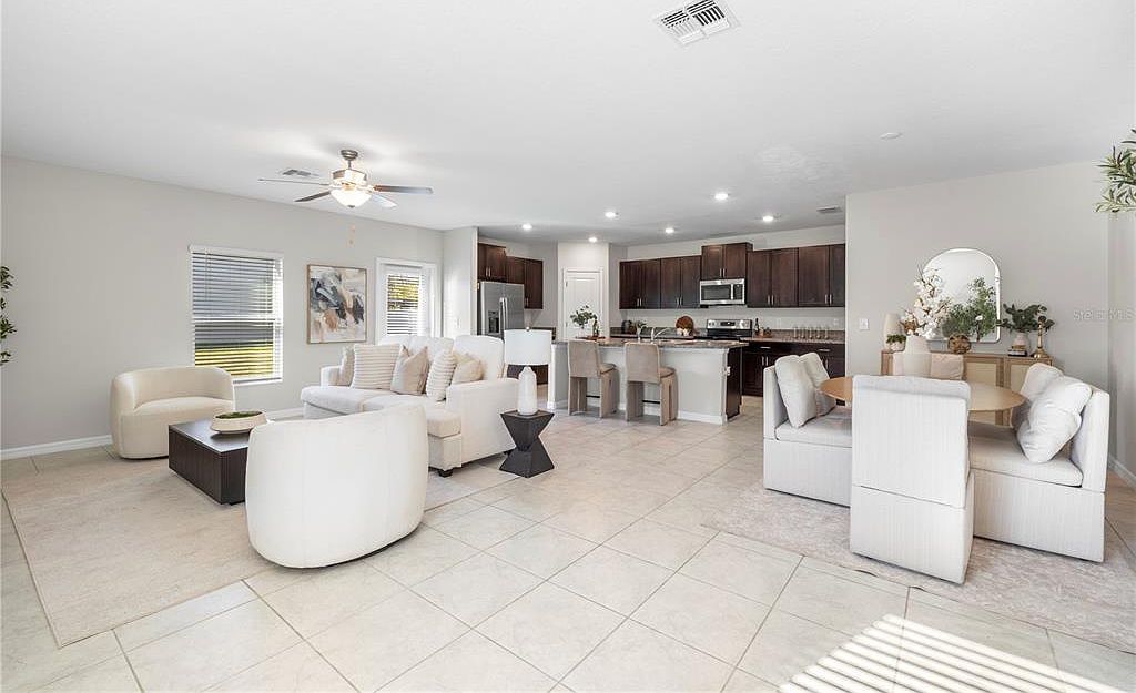 7048 Samuel Ivy Dr Tampa, FL 33619 - Thumbnail 4