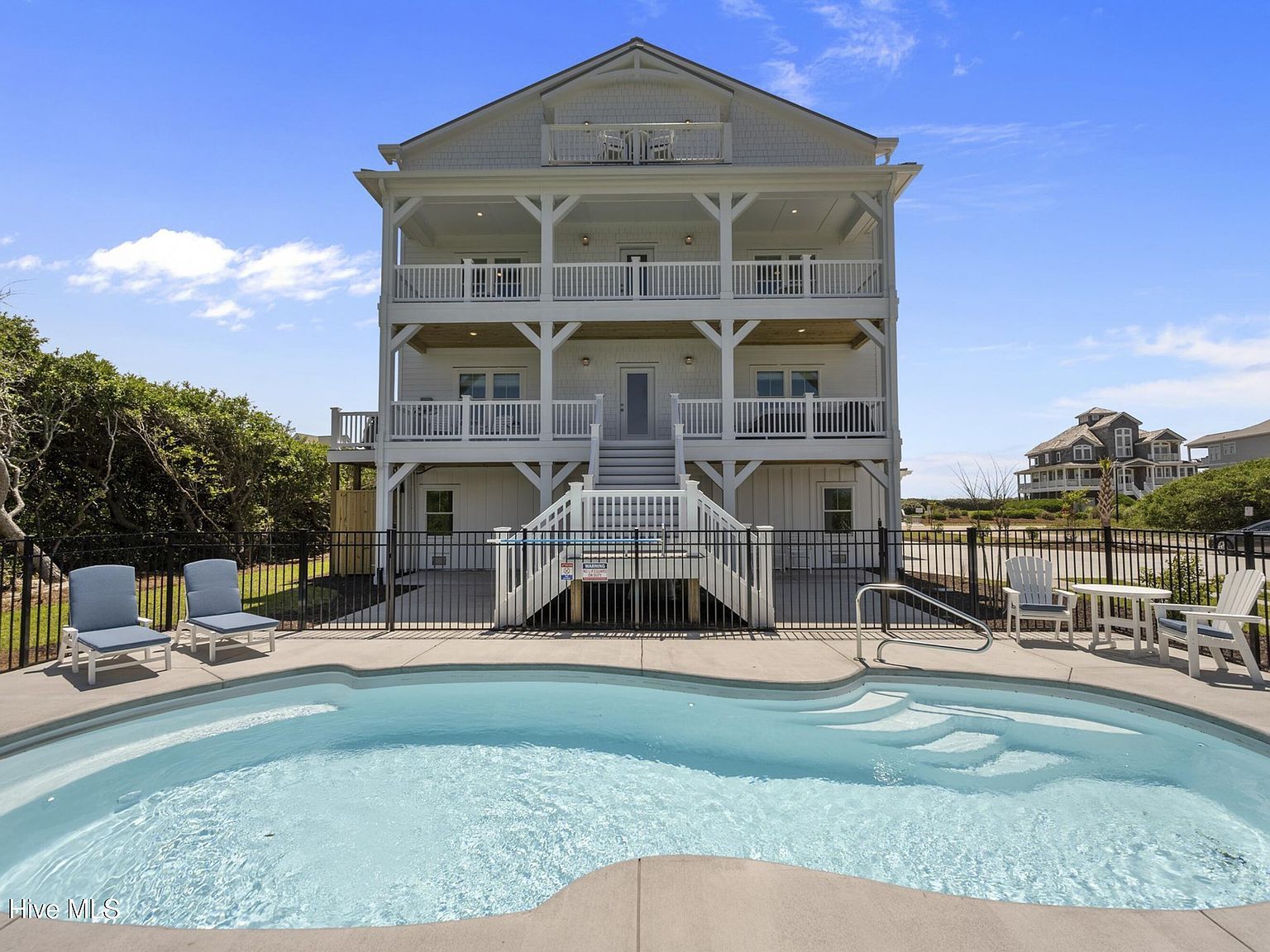 145 Oceanview Ln North Topsail Beach, NC 28460 - Thumbnail 4