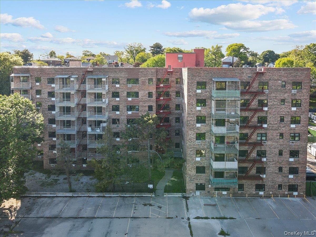 671 Bronx River Rd APT 6C Yonkers, NY 10704 - Thumbnail 4