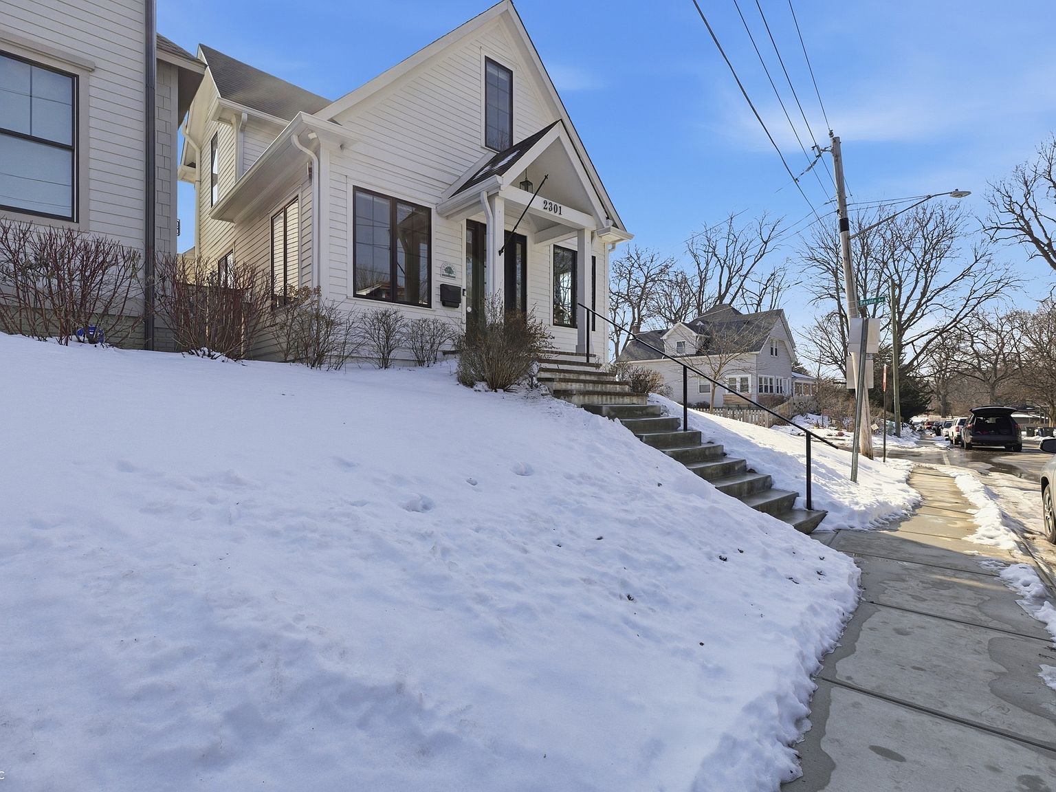 2301 Nowland Ave Indianapolis, IN 46201 - Thumbnail 4