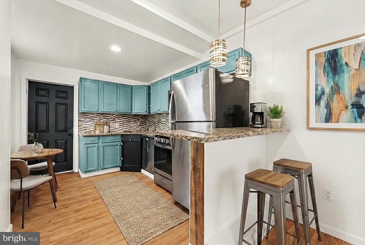 2613 Amber St Philadelphia, PA 19125 - Thumbnail 4