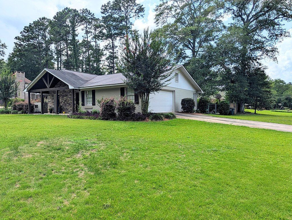 1115 Strathmore Ave Dothan, AL 36303 - Thumbnail 4