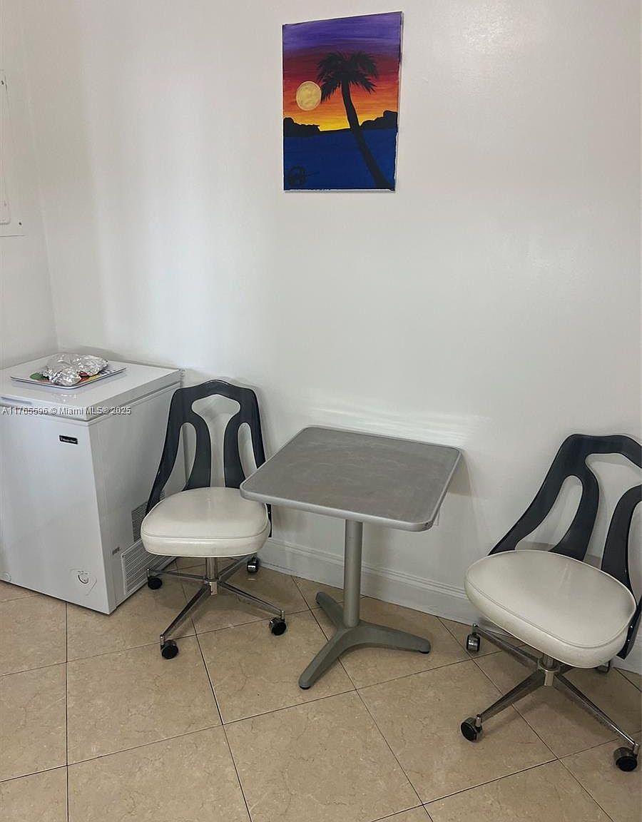 9801 Collins Ave APT 8M Bal Harbour, FL 33154 - Thumbnail 4