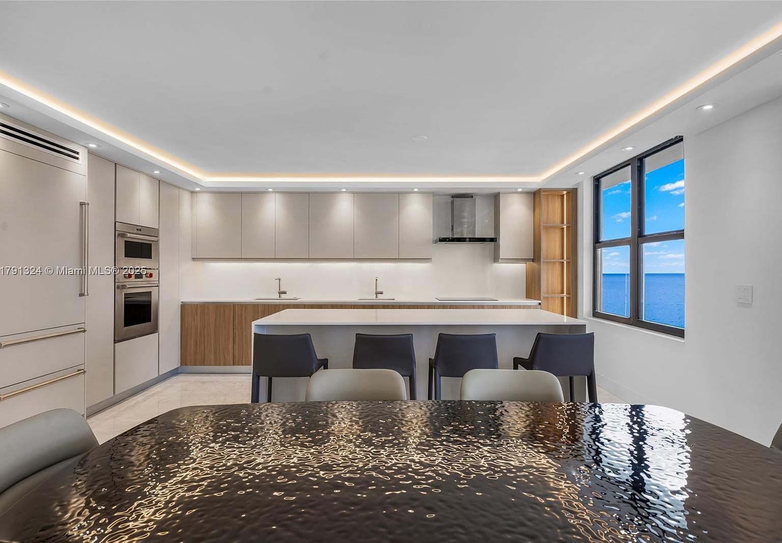 9801 Collins Ave APT 17R Bal Harbour, FL 33154 - Thumbnail 4