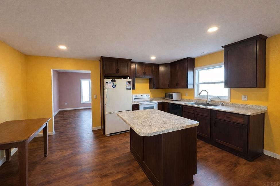 5484 310th St Cylinder, IA 50528 - Thumbnail 4