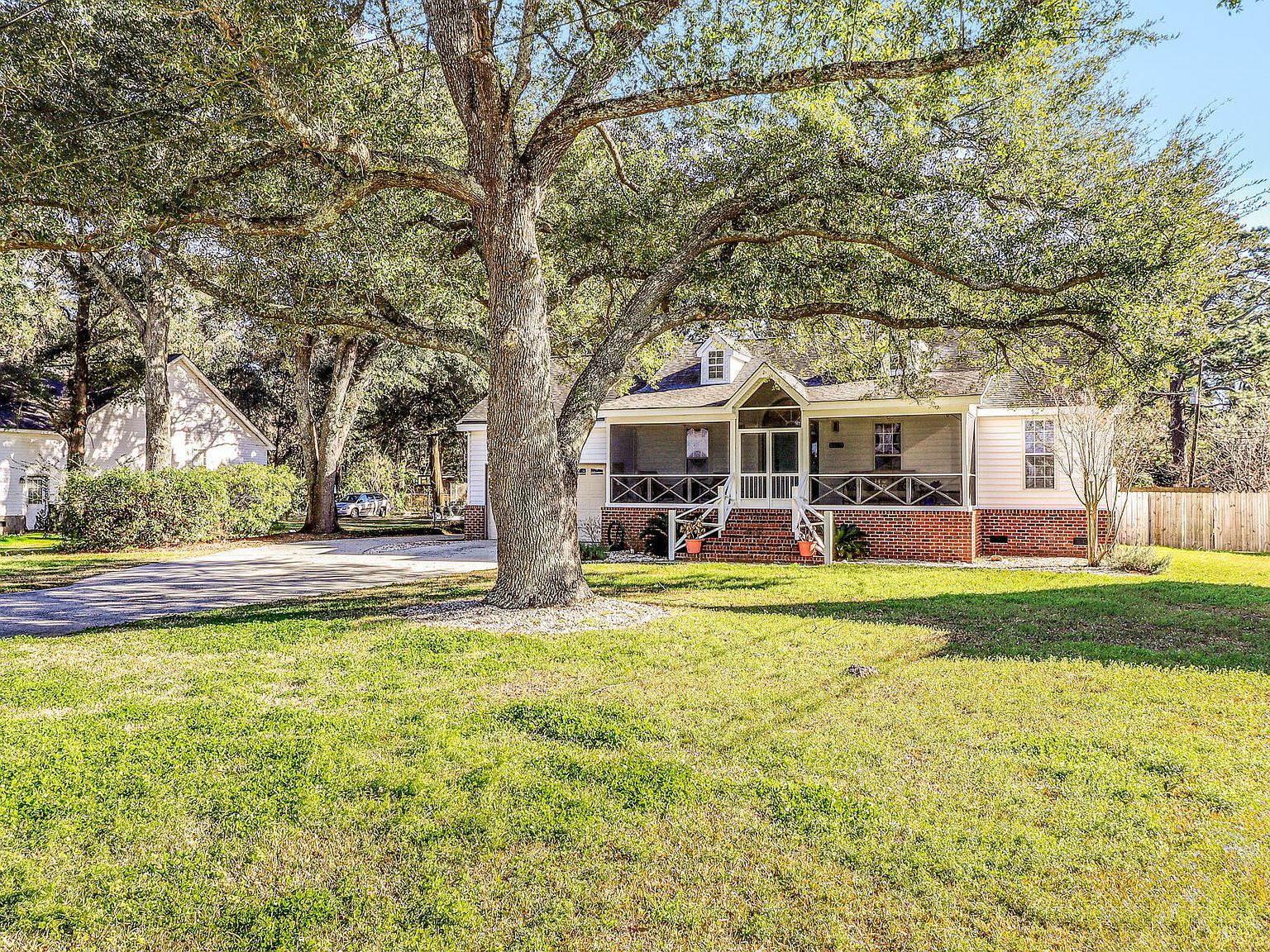 1457 Patterson Ave Charleston, SC 29412 - Thumbnail 4