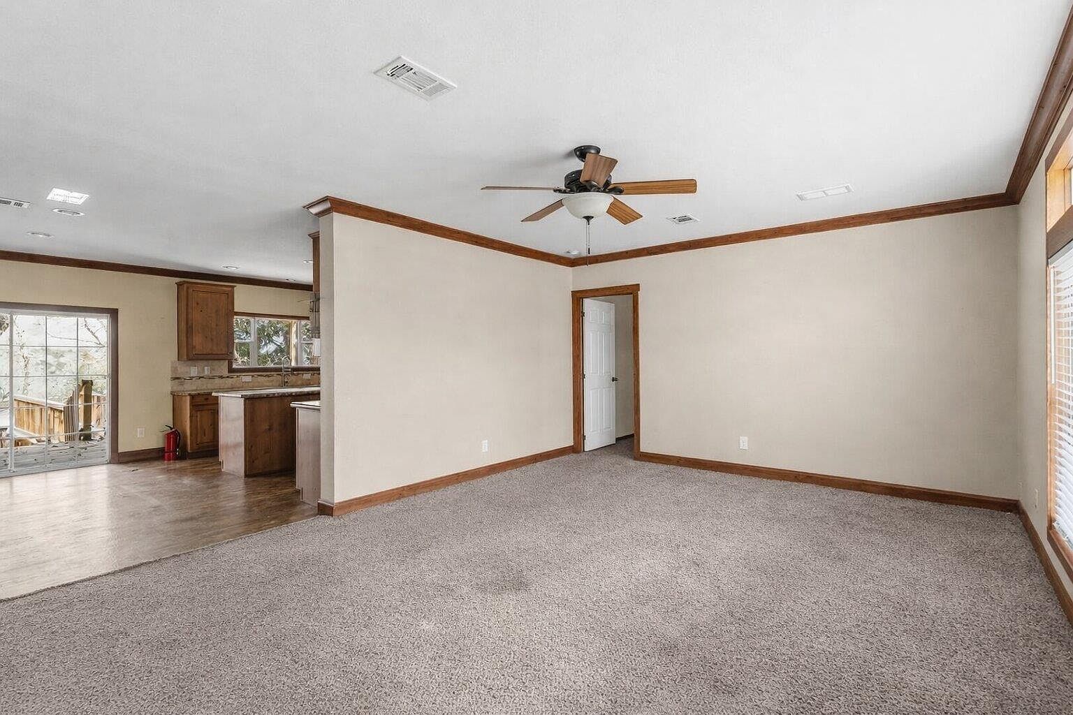 186 La Selva Dr Elgin, TX 78621 - Thumbnail 4