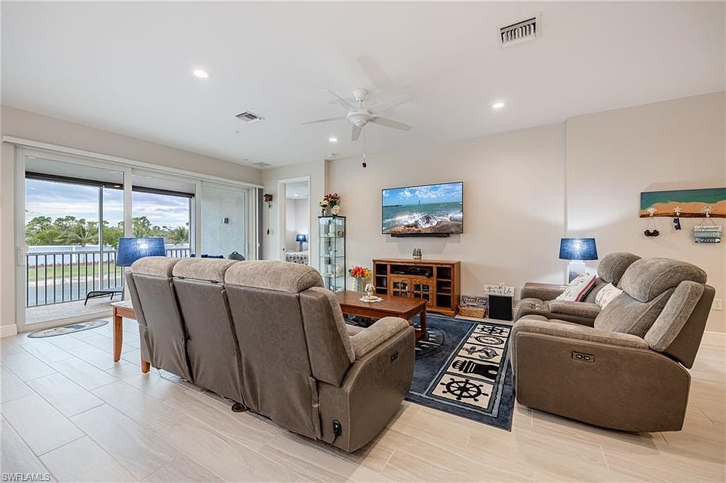 2555 Seychelles Dr Unit 406 Naples, FL 34112 - Thumbnail 4