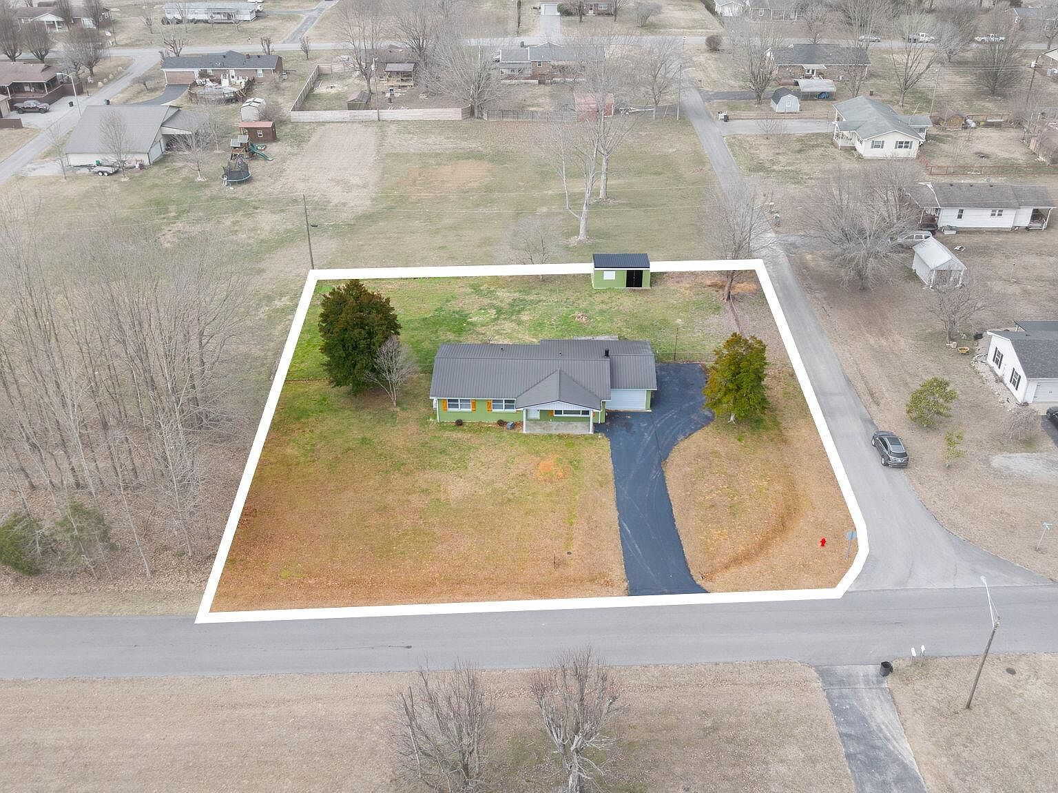 157 Shawnee Ave Russell Springs, KY 42642 - Thumbnail 4