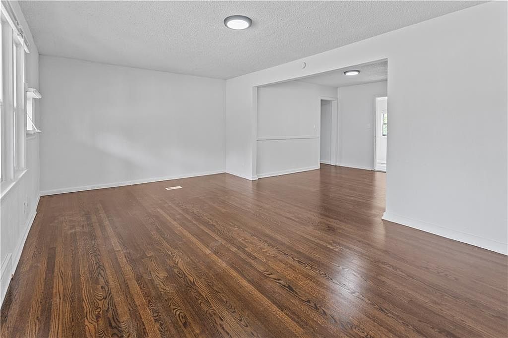 6501 Blue Ridge Blvd Raytown, MO 64133 - Thumbnail 4