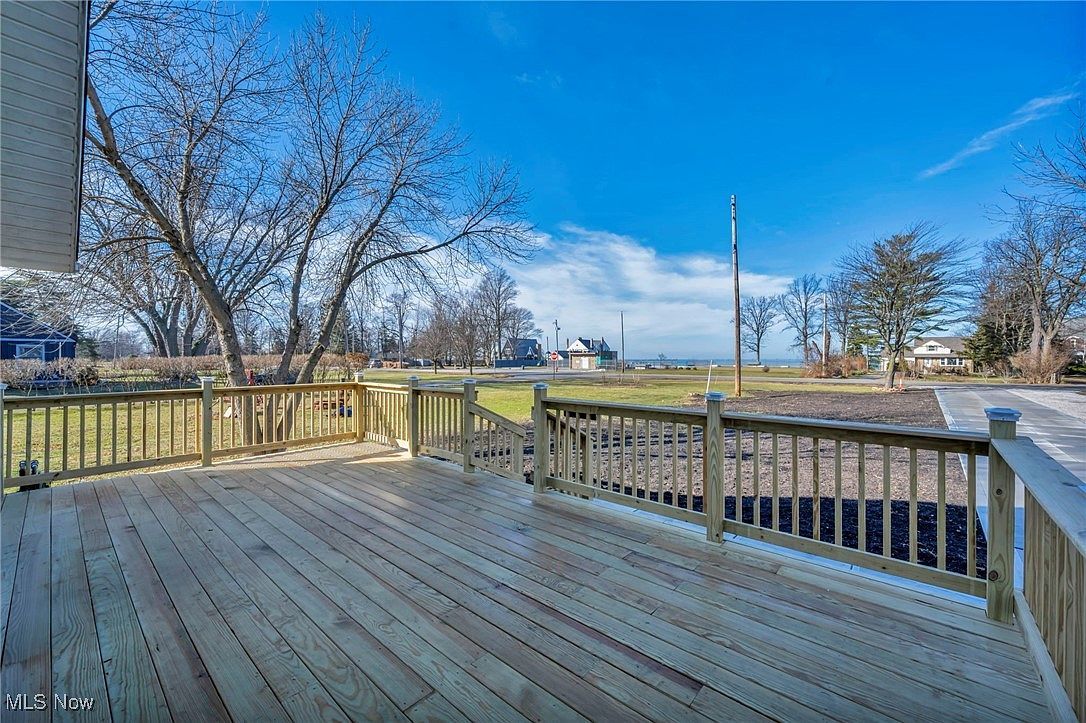 33418 Lake Shore Blvd Eastlake, OH 44095 - Thumbnail 4