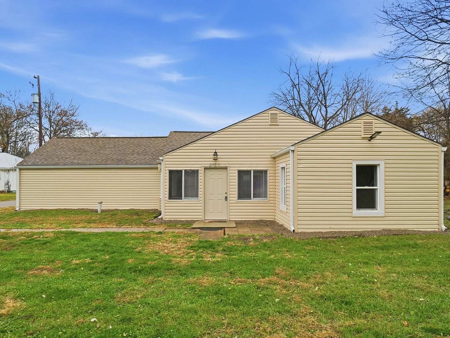 4485 Helen Dr Columbus, OH 43232 - Thumbnail 4